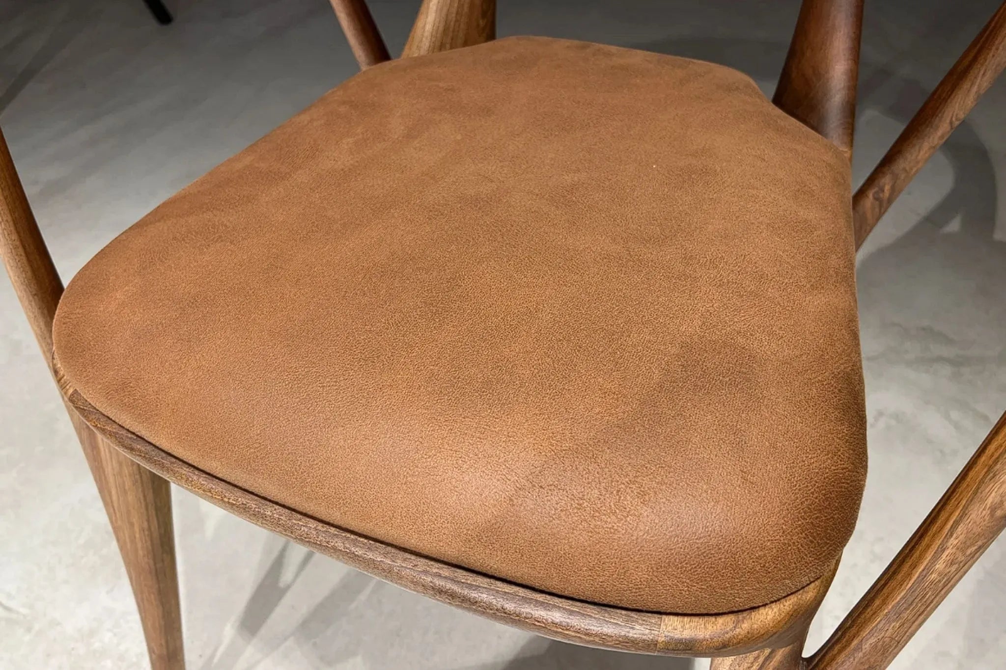 NUK DINING CHAIR
