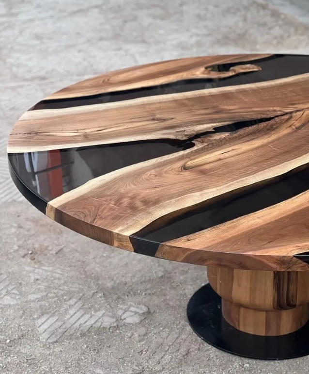 TULIP ROUND DINING TABLE