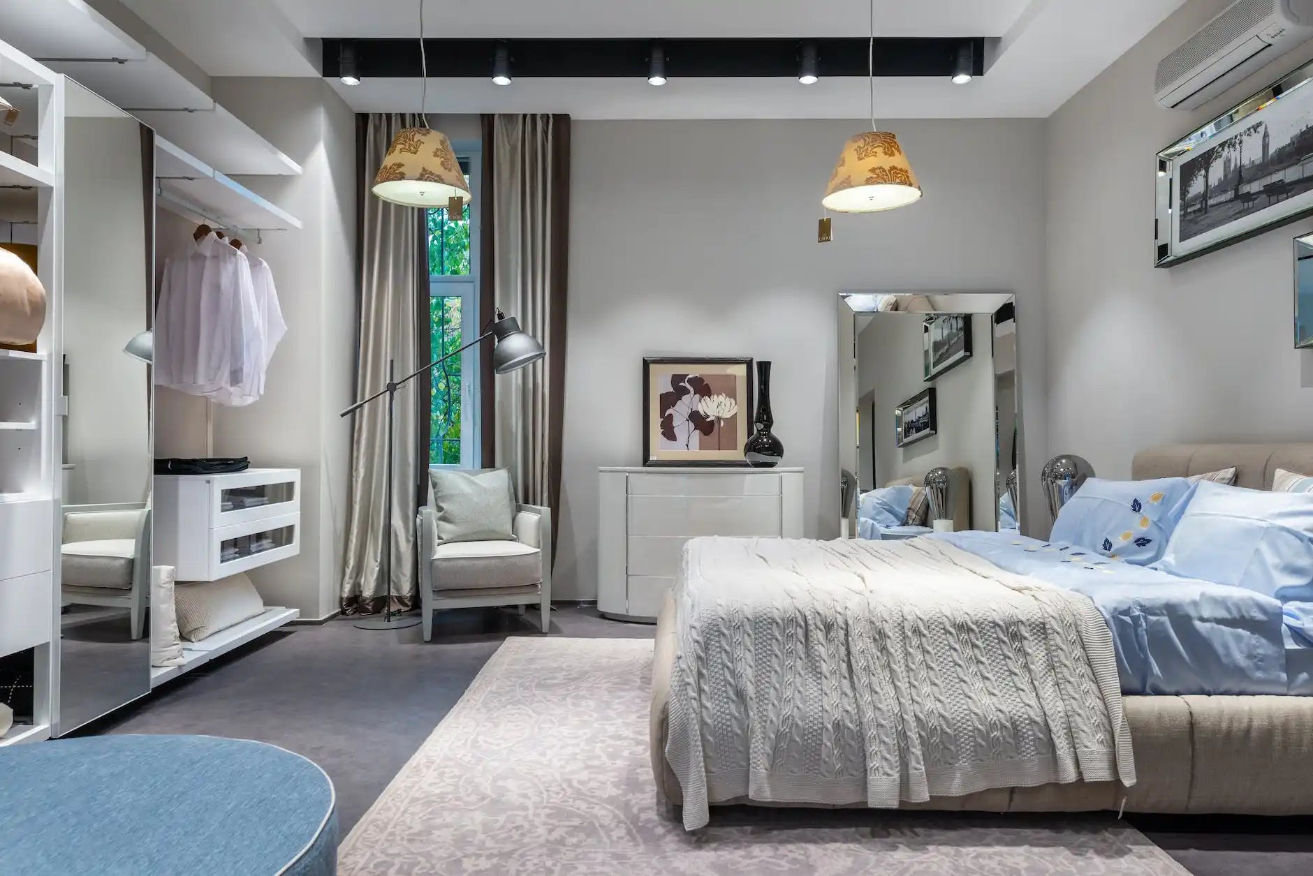 Optimal Rug Sizes for Your Queen Bed: Tips & Tricks – MH