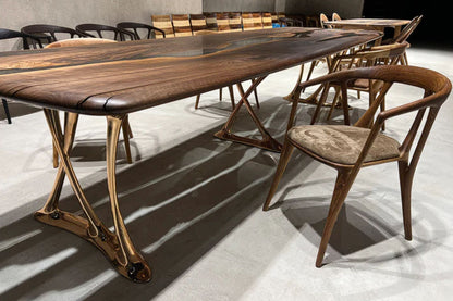 MEDMA DINING TABLE