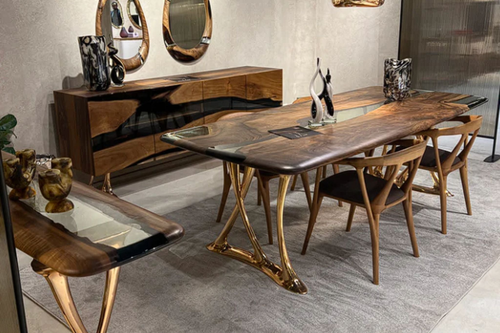 MEDMA DINING TABLE