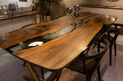 AVORIO DINING TABLE