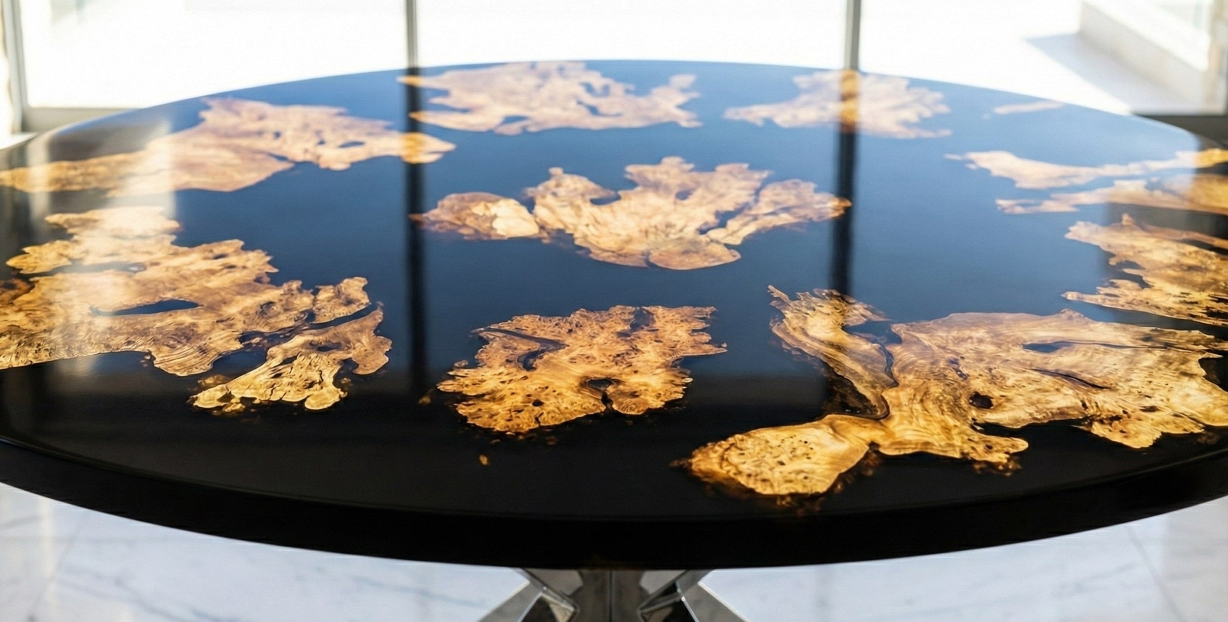 MIDGE ROUND DINING TABLE