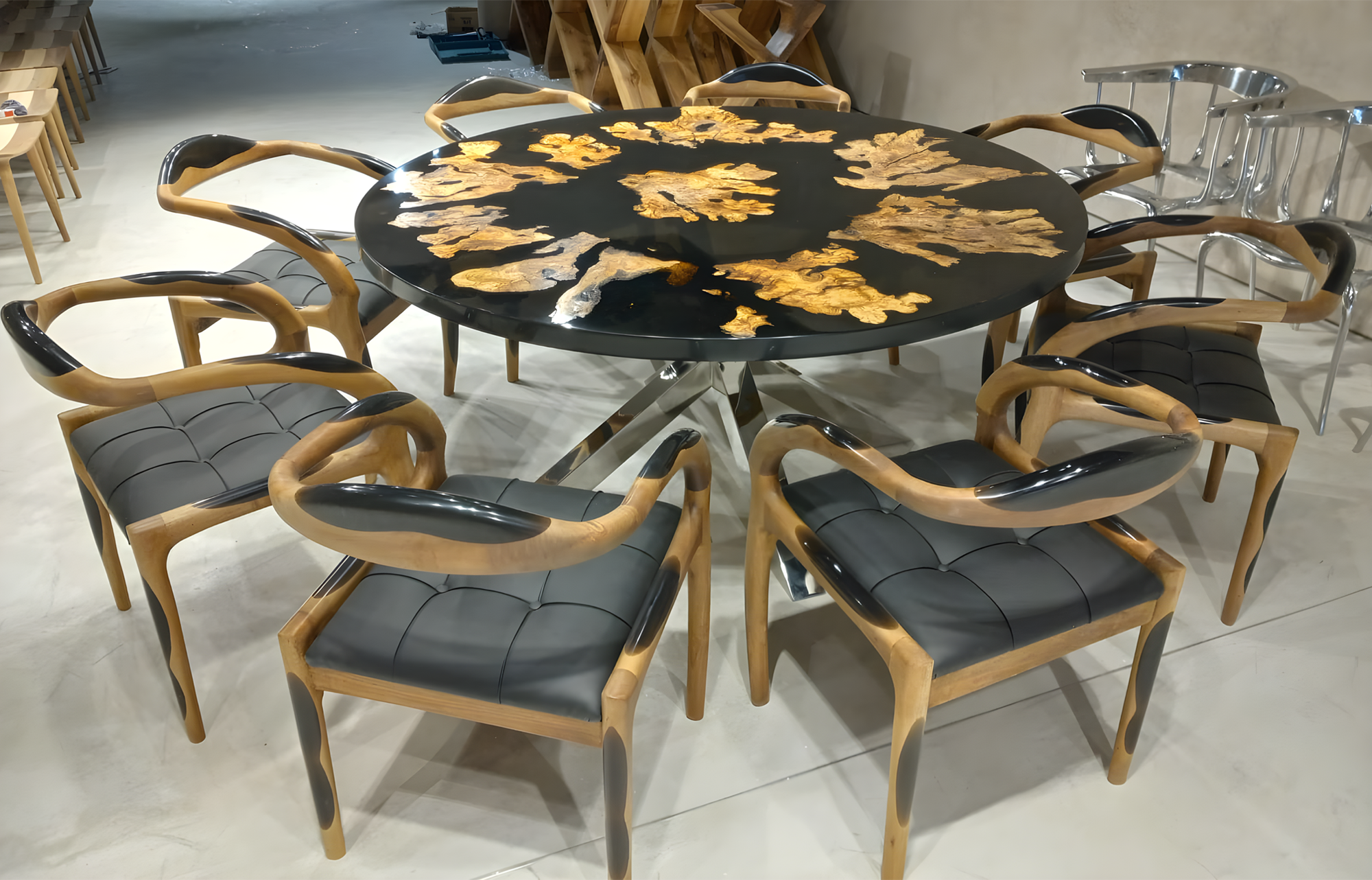 MIDGE ROUND DINING TABLE