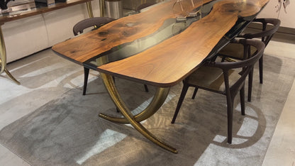 AVORIO DINING TABLE